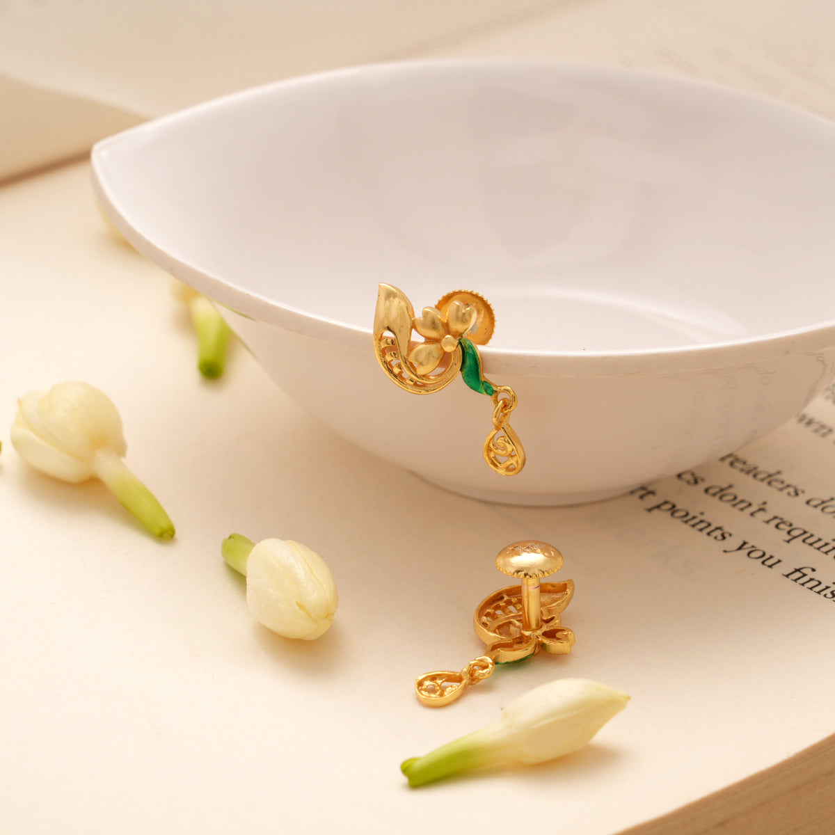 Elegant Curved Floral Design Golden Earring