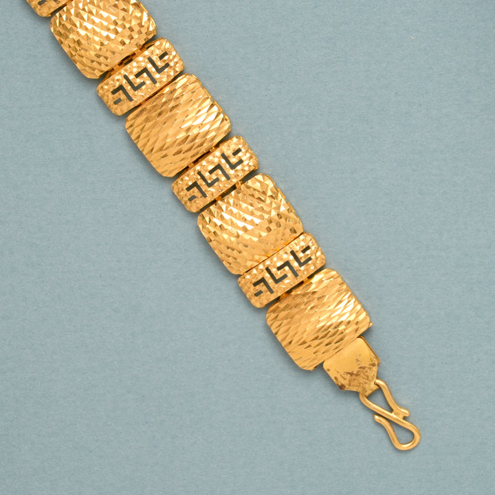 Royal Square Shape Pattern Gold Bracelet