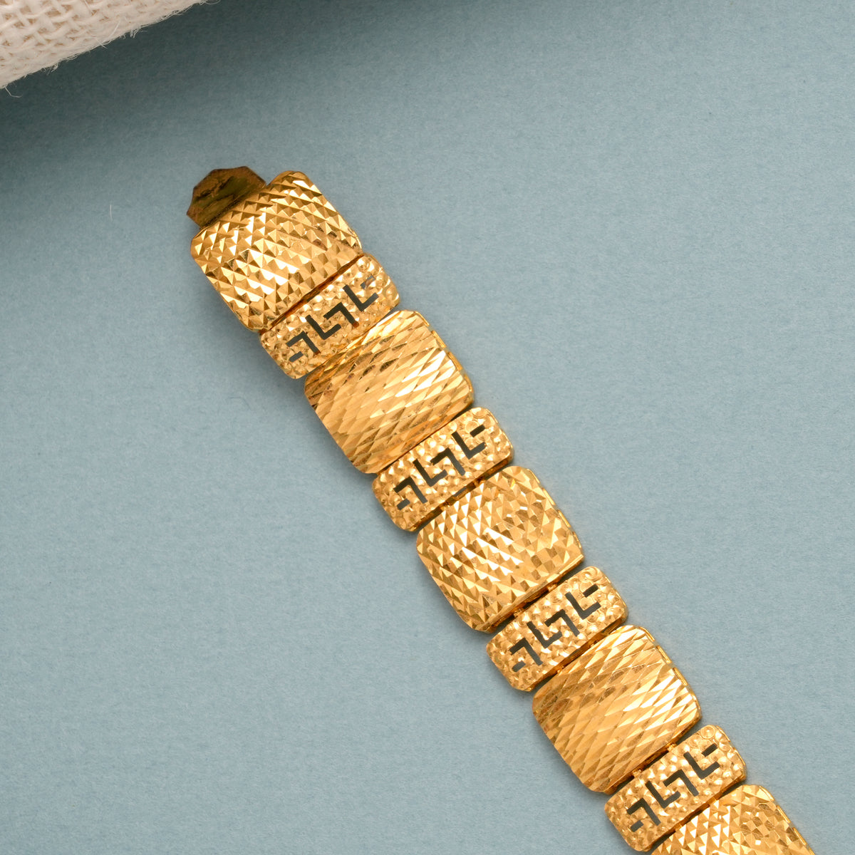 Royal Square Shape Pattern Gold Bracelet