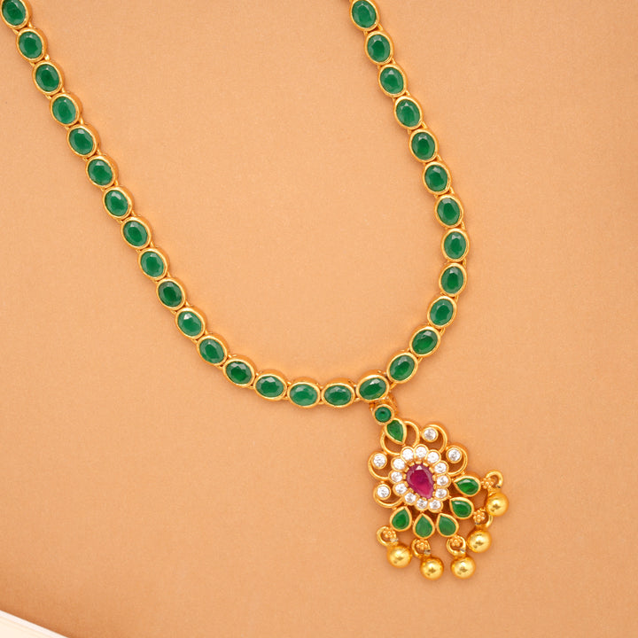 Elegant Single Layer Green Stone Golden Necklace