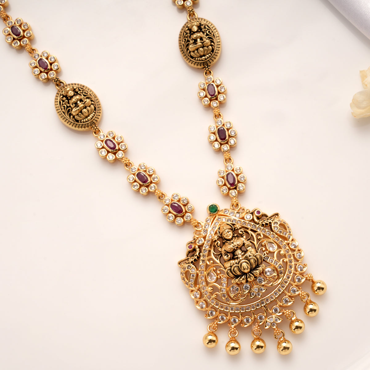 Antique Lakshmi Pendant with Kundan Golden Necklace