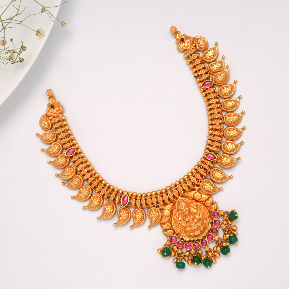 Nagas Matte Lakshmi Pendant Leaf Necklace
