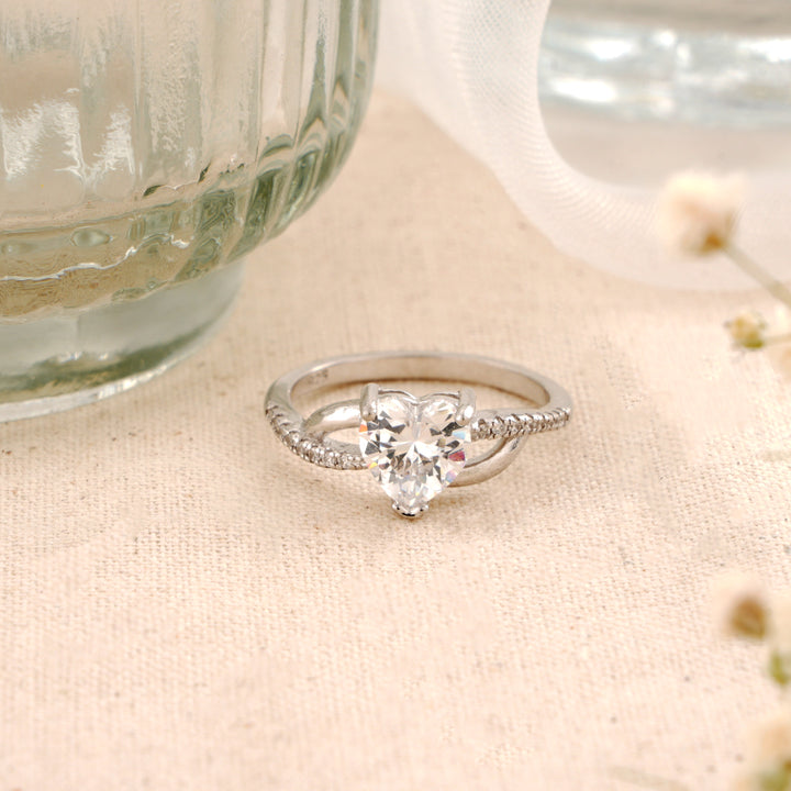 Trendy Heart White Stone Ring