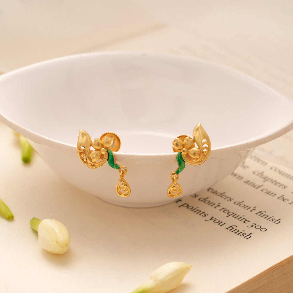 Elegant Curved Floral Design Golden Earring