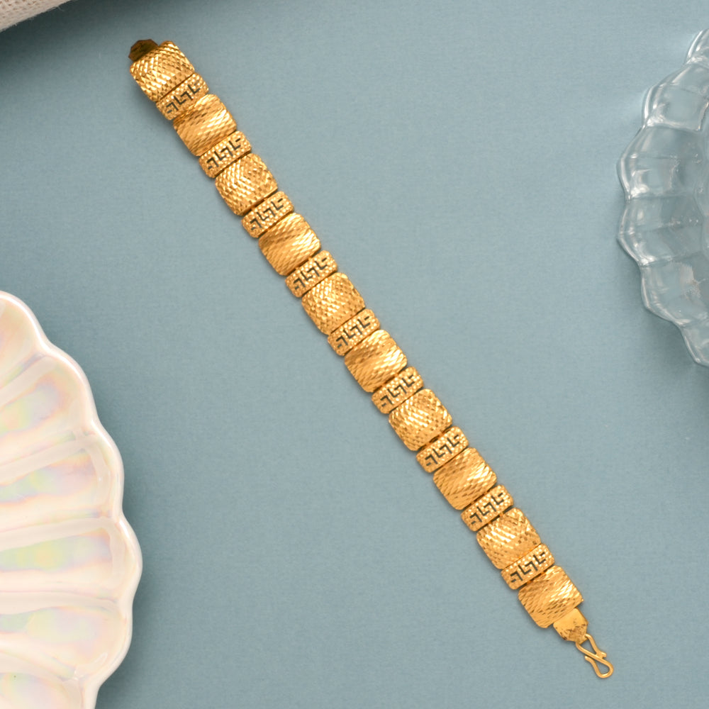 Royal Square Shape Pattern Gold Bracelet