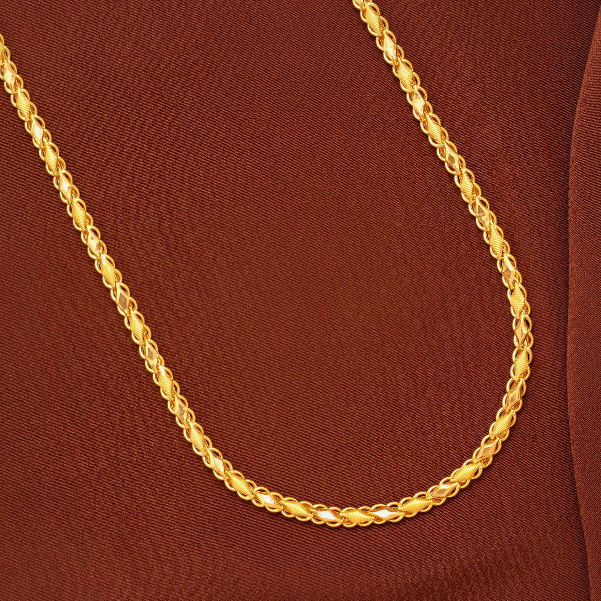 Chunky Textured Link Gold Chain for Women