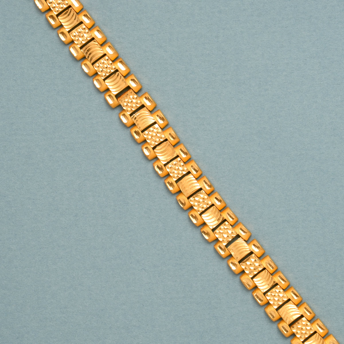 Regal Square Shape Link Gold Bracelet