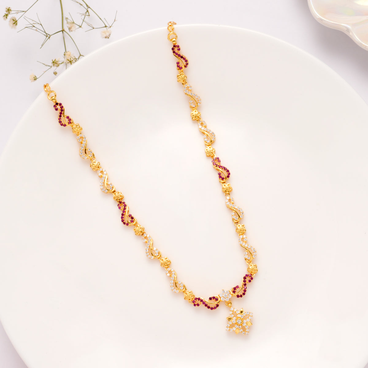 Ruby Floral Pattern Golden Necklace Set
