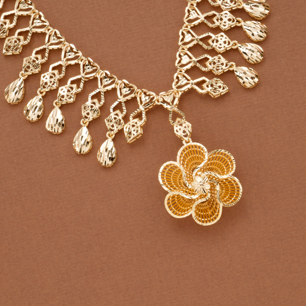Blooming Flower Golden Casting Necklace Set
