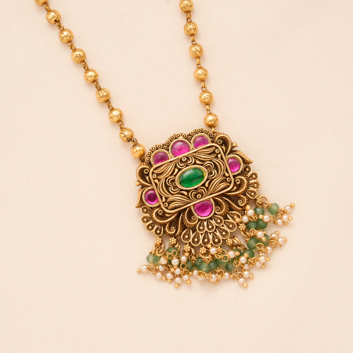 Blossom Floral Antique Pendant Golden Necklace Set