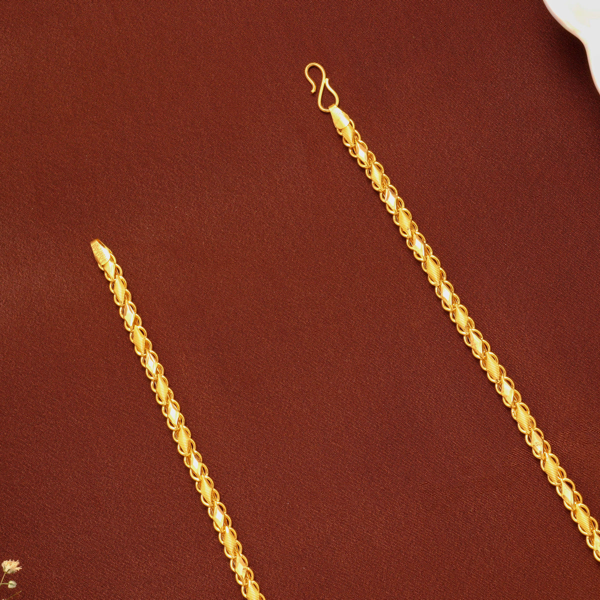 Chunky Textured Link Gold Chain for Women