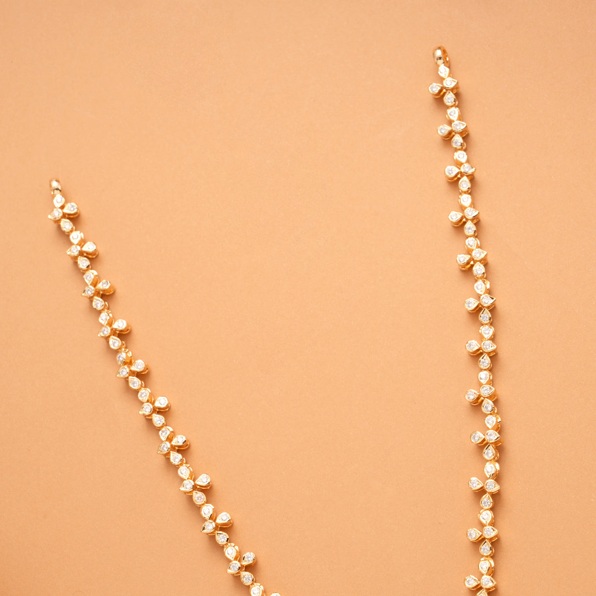 Blooming Flower Emerald White Stone Golden Necklace