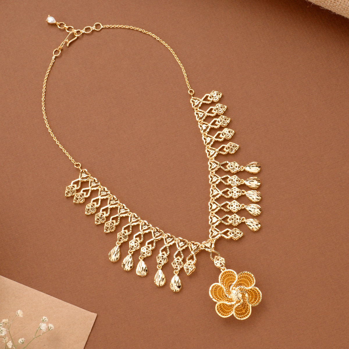 Blooming Flower Golden Casting Necklace Set