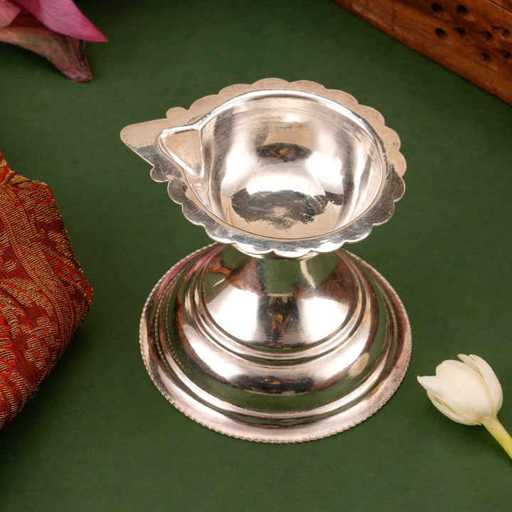 Minimalist Diya Silver Lamp Stand
