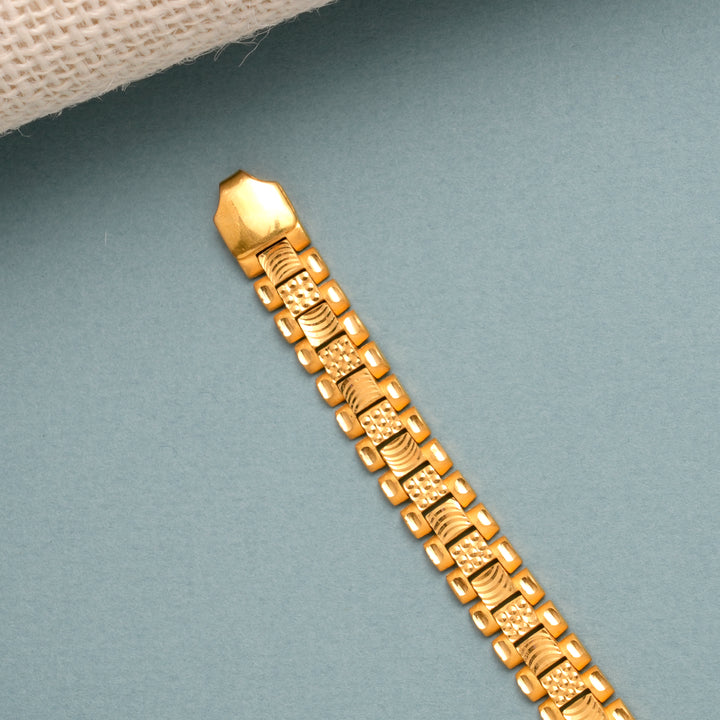 Regal Square Shape Link Gold Bracelet