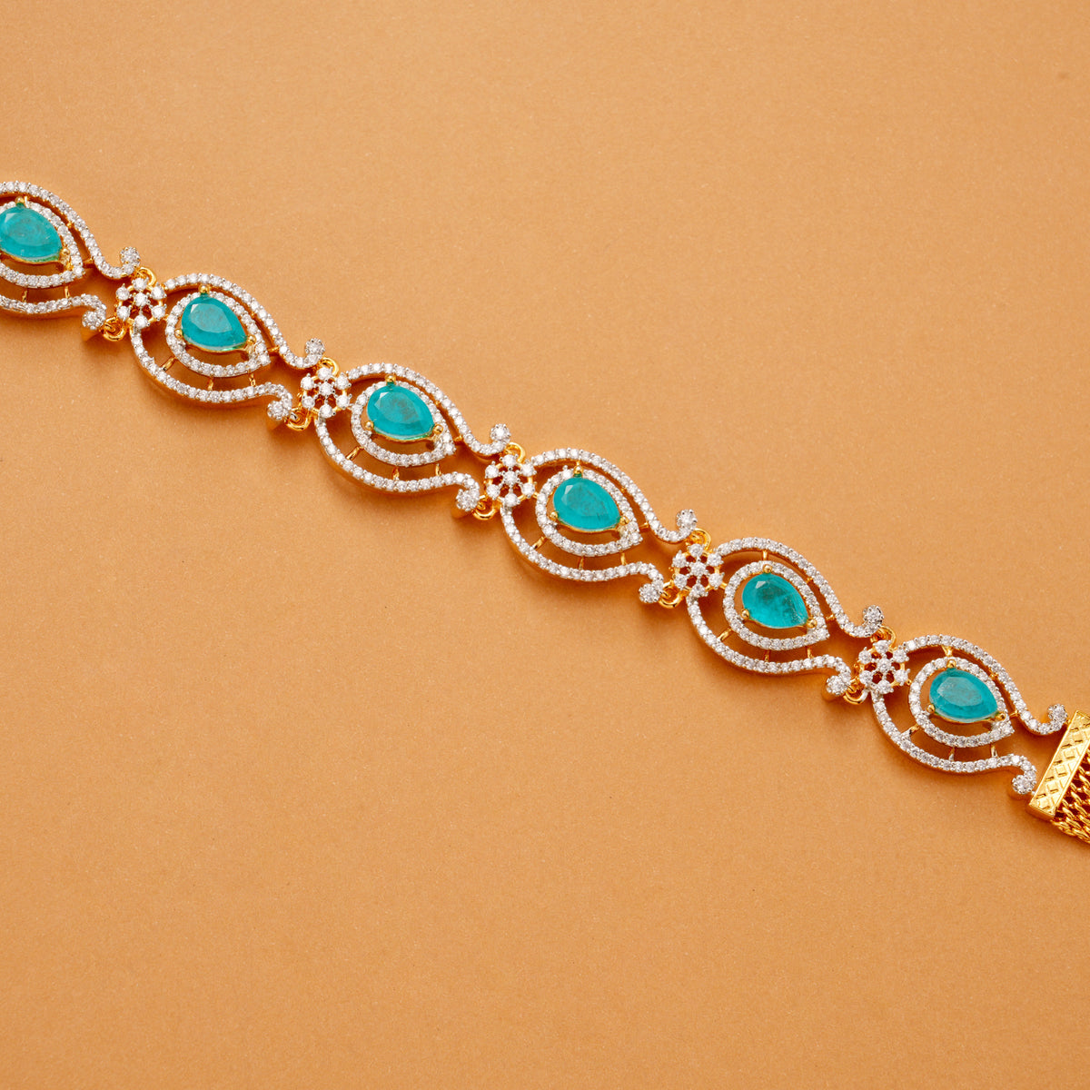 Emerald Leaf Design Swarovski Oddiyanam