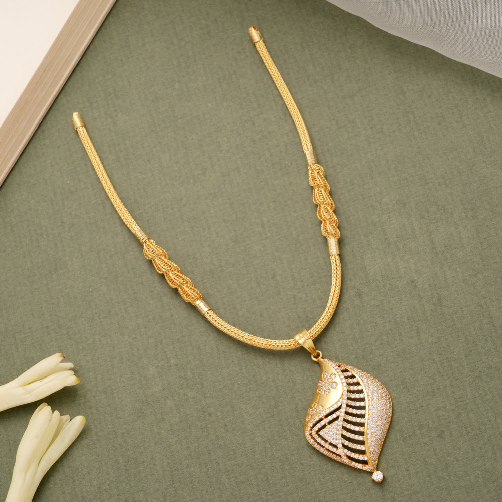 Pretty Paisley Design Pendant Golden Necklace