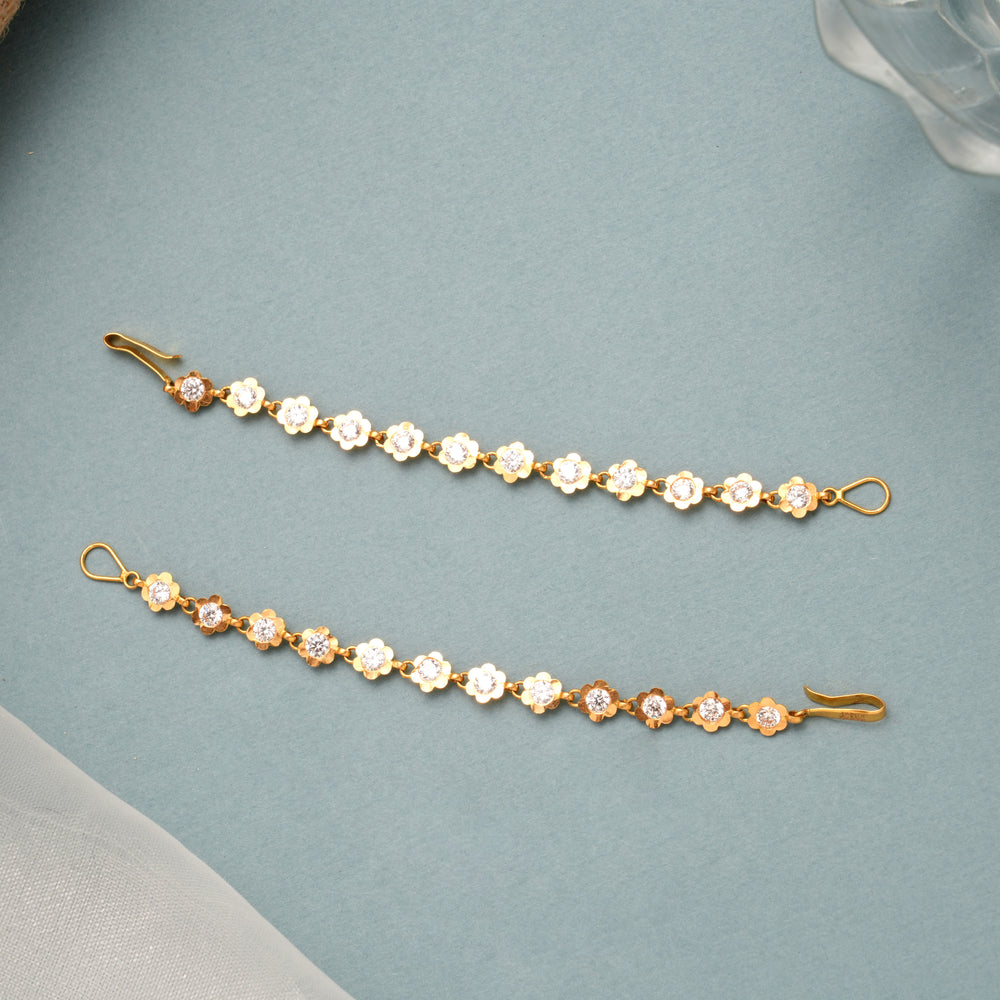 Elegant Floral with White Stone Ear Mattal