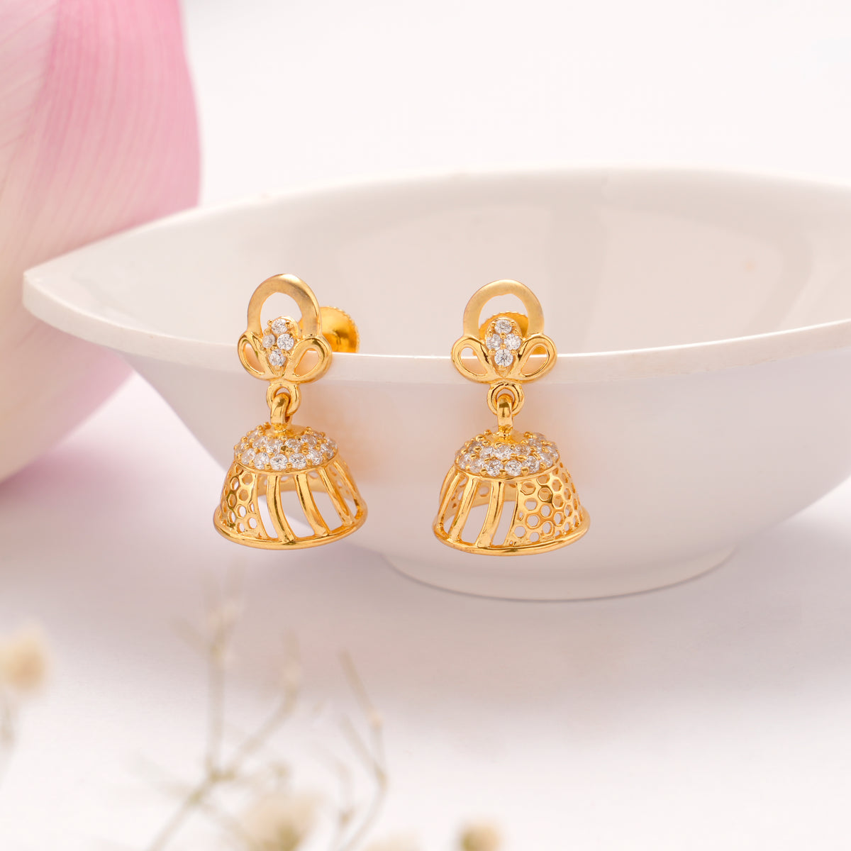 Floral Design Bell Shape Golden Jimikki