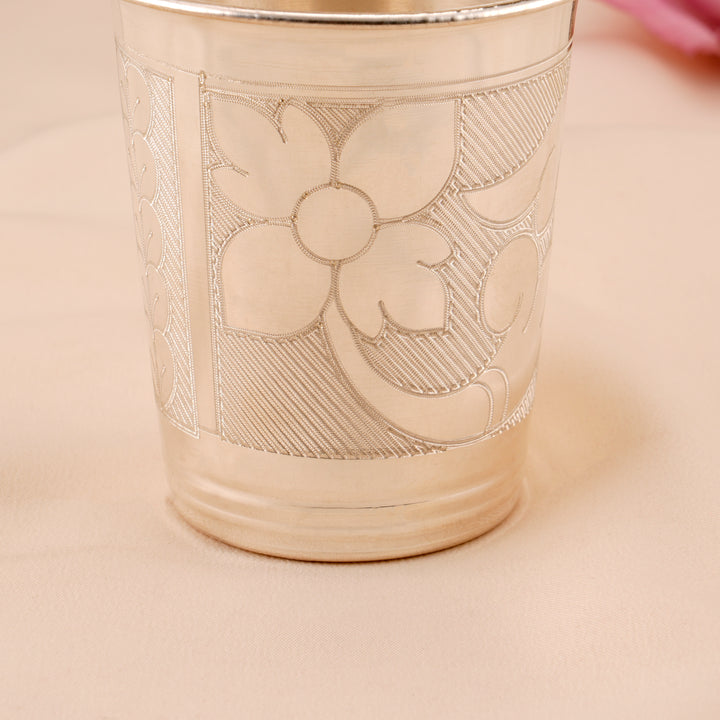 Classic Floral Design Silver Tumbler
