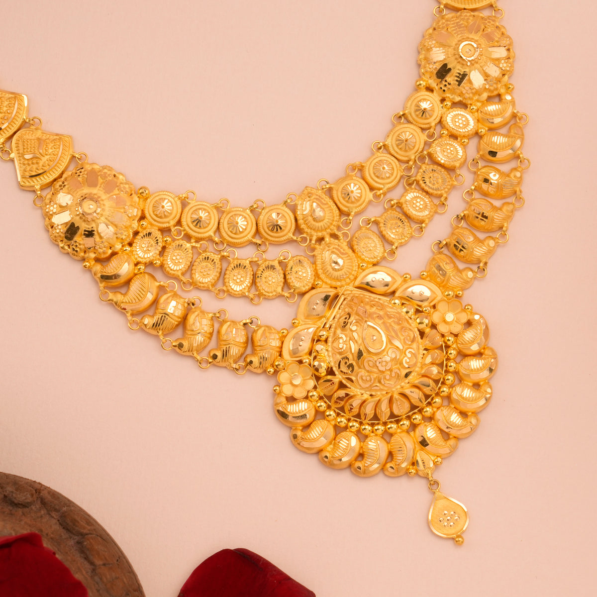 Mango Leaf with Raindrop Gold Necklace