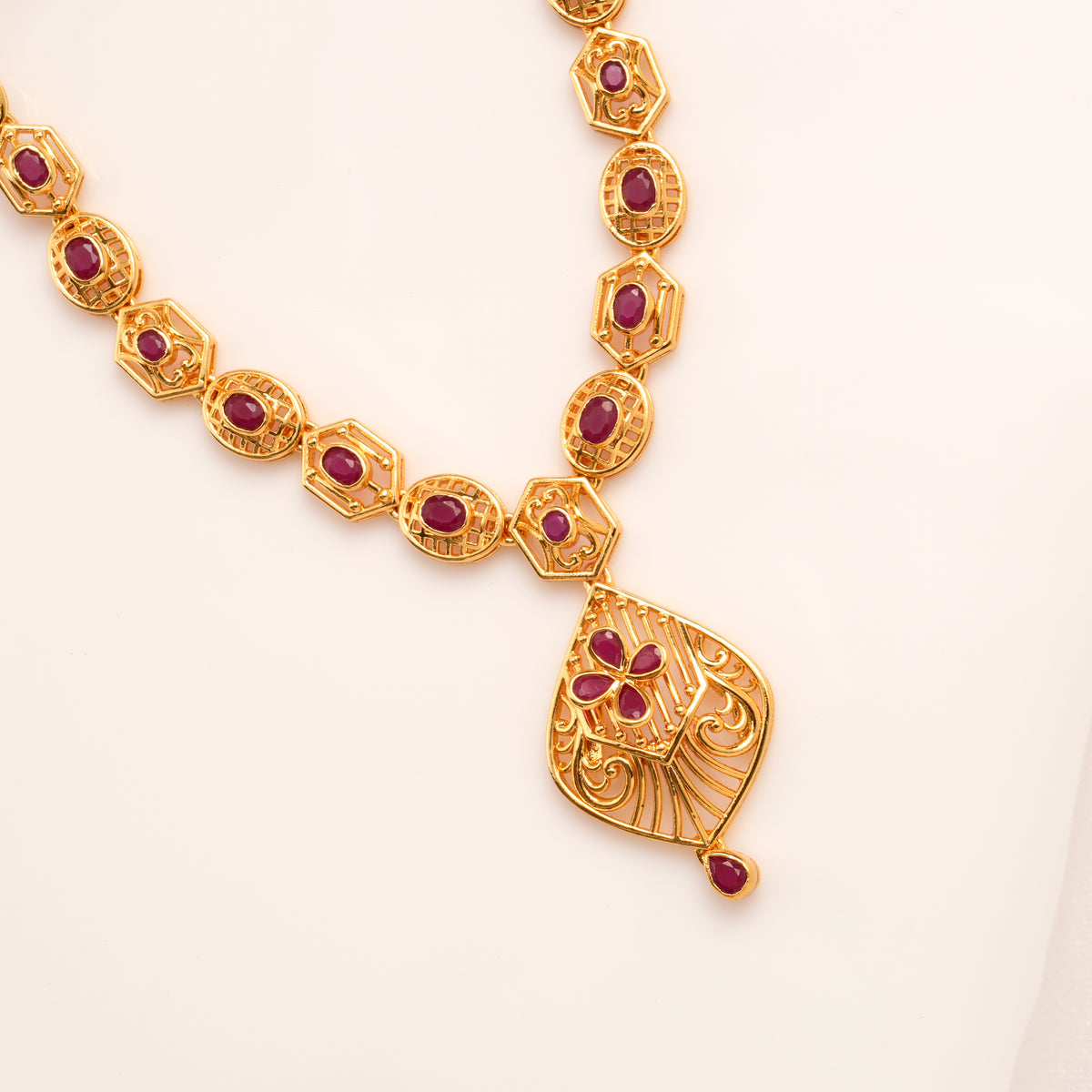 Geometric Ruby Filigree Pendant Necklace Set