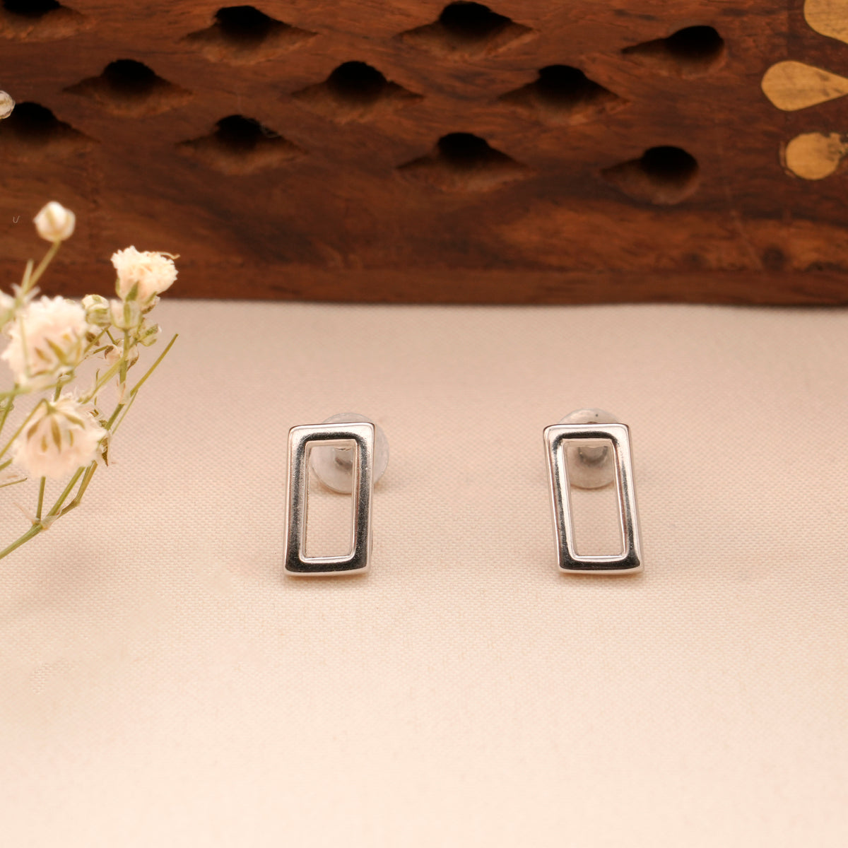 Elegant Silver Rectangle Shape Stud