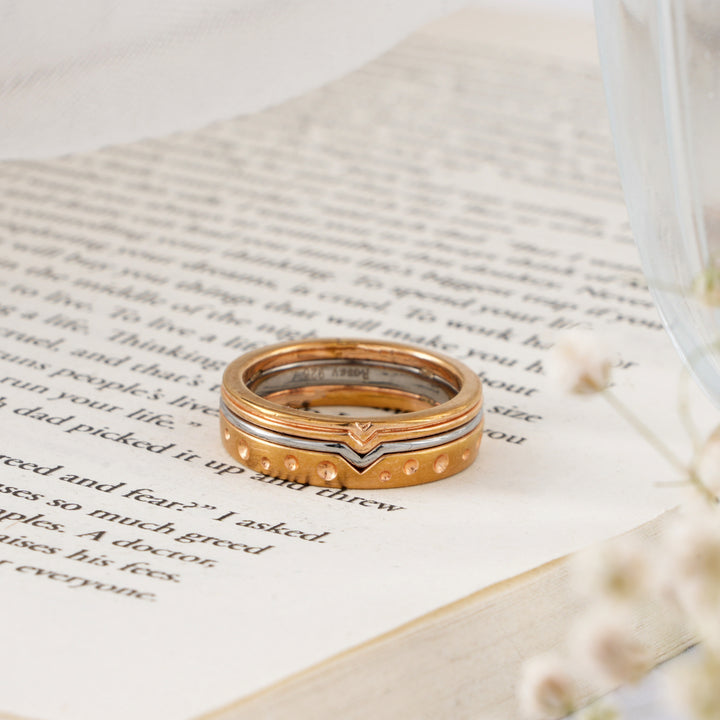 Vintage-Inspired Golden Band Ring
