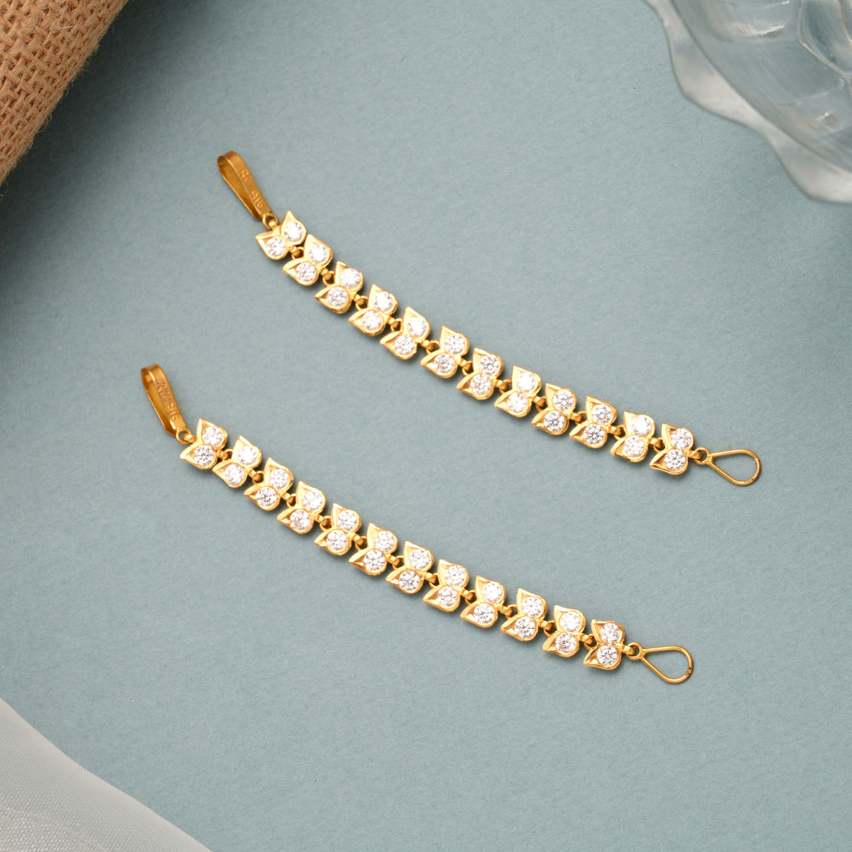 Traditional Gold Design White Stone Mattal