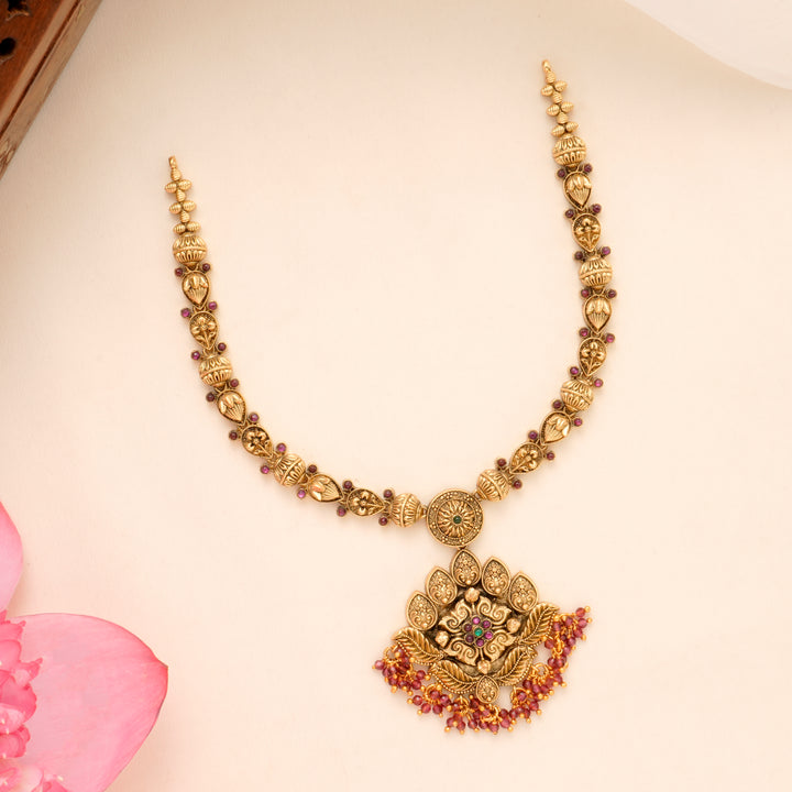 Traditional Antique Floral Design Necklace