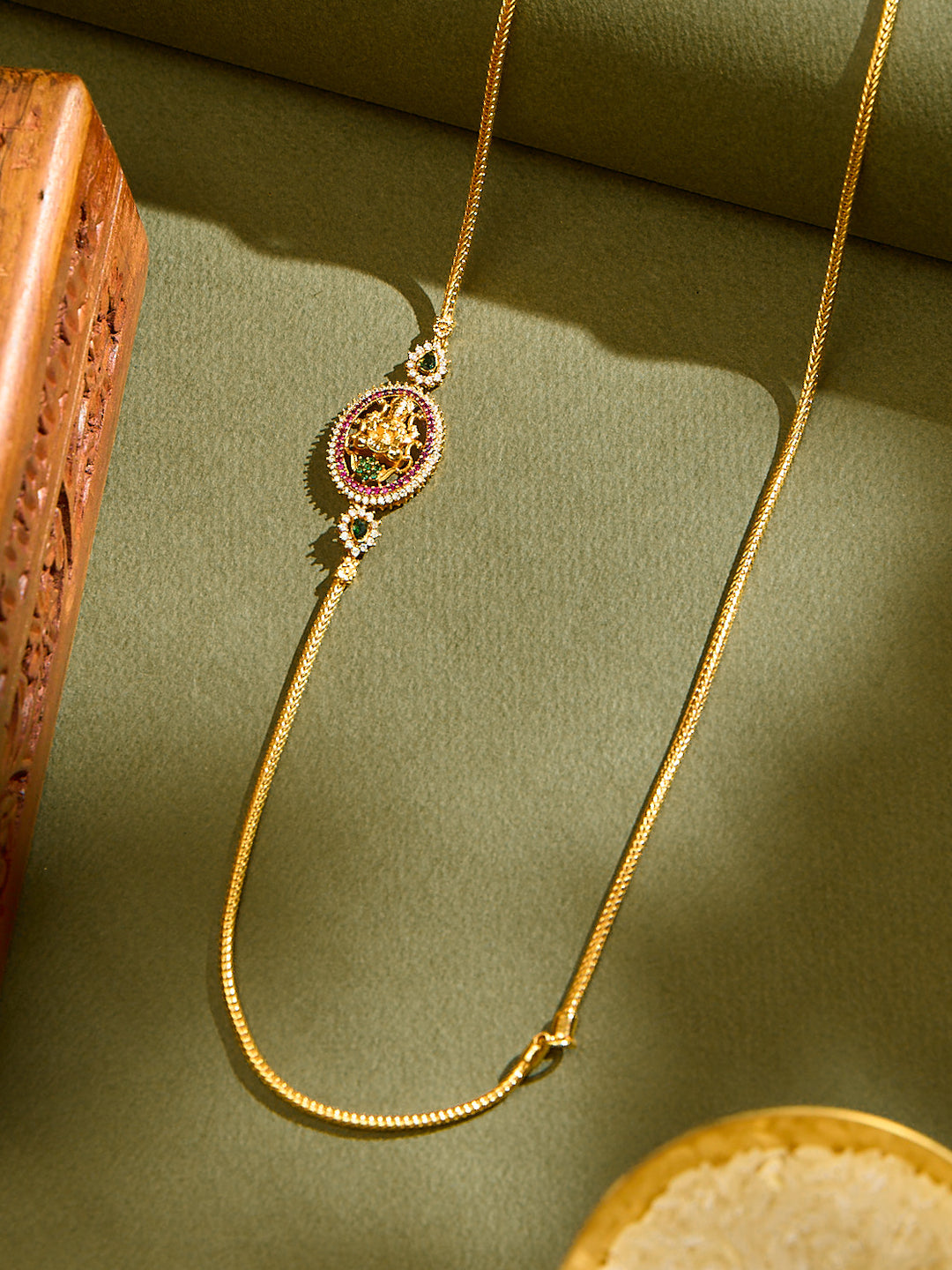 Oval Shaped Lakshmi Mugappu Chain
