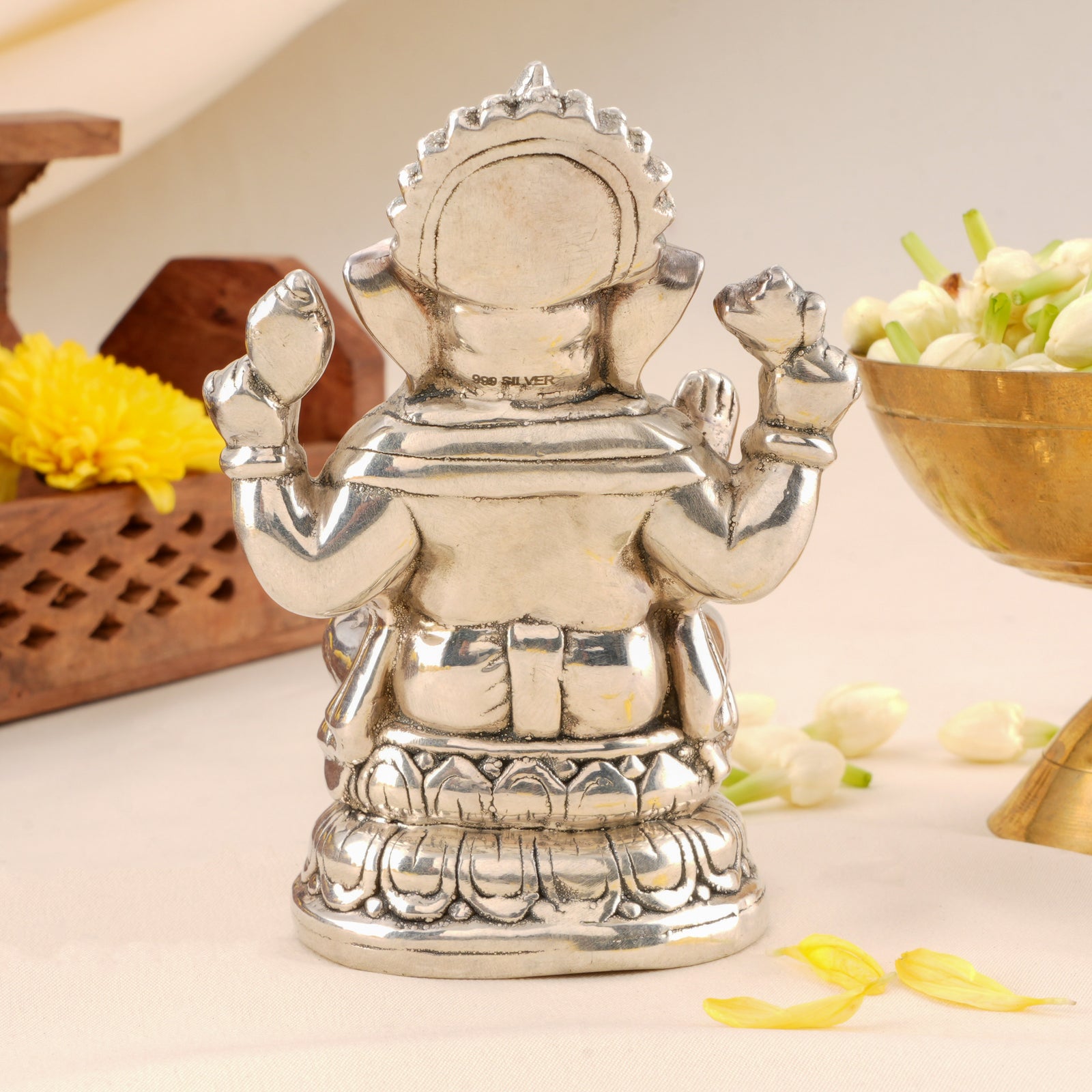 Classic Silver Design Idol
