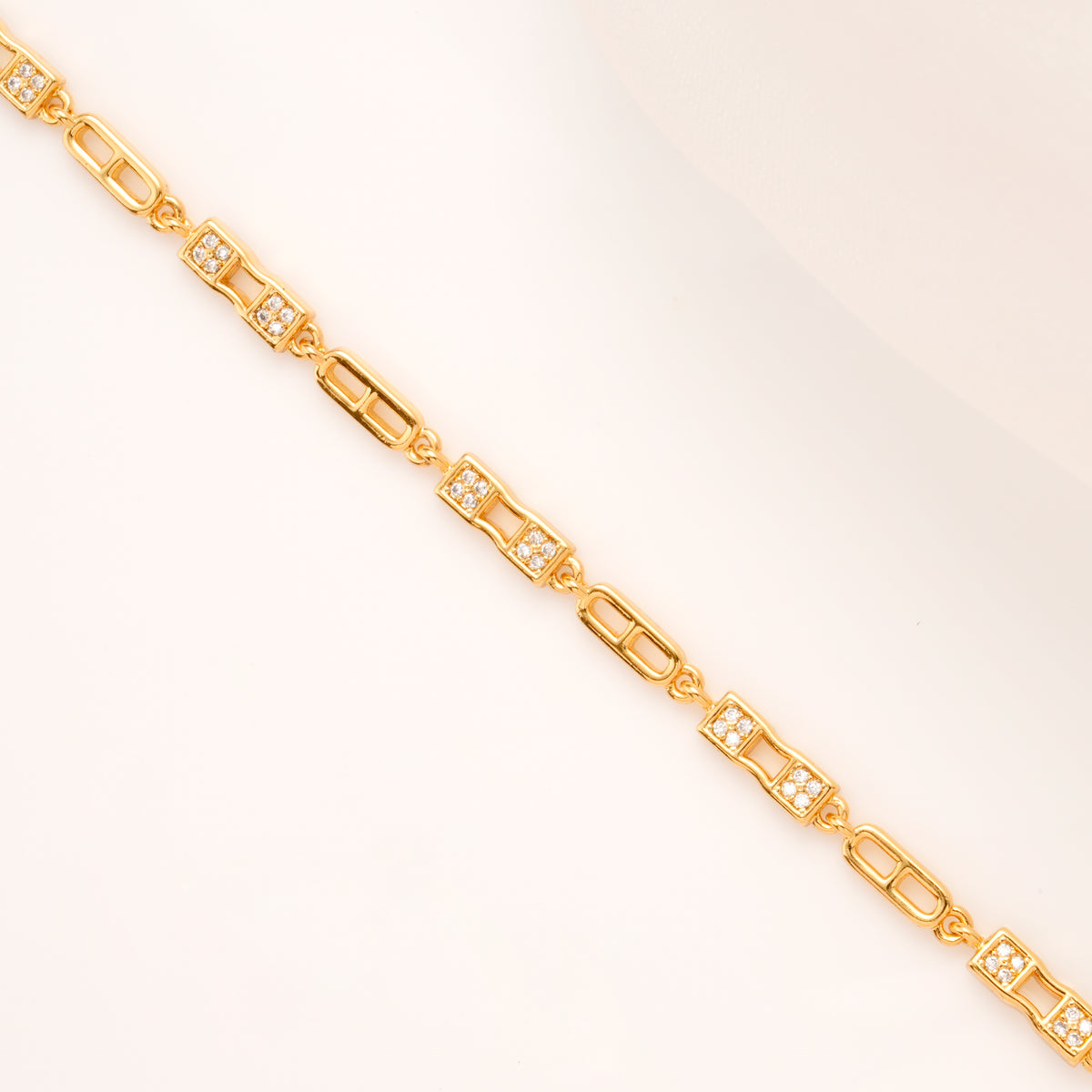 Modern Link Glow Golden Bracelet