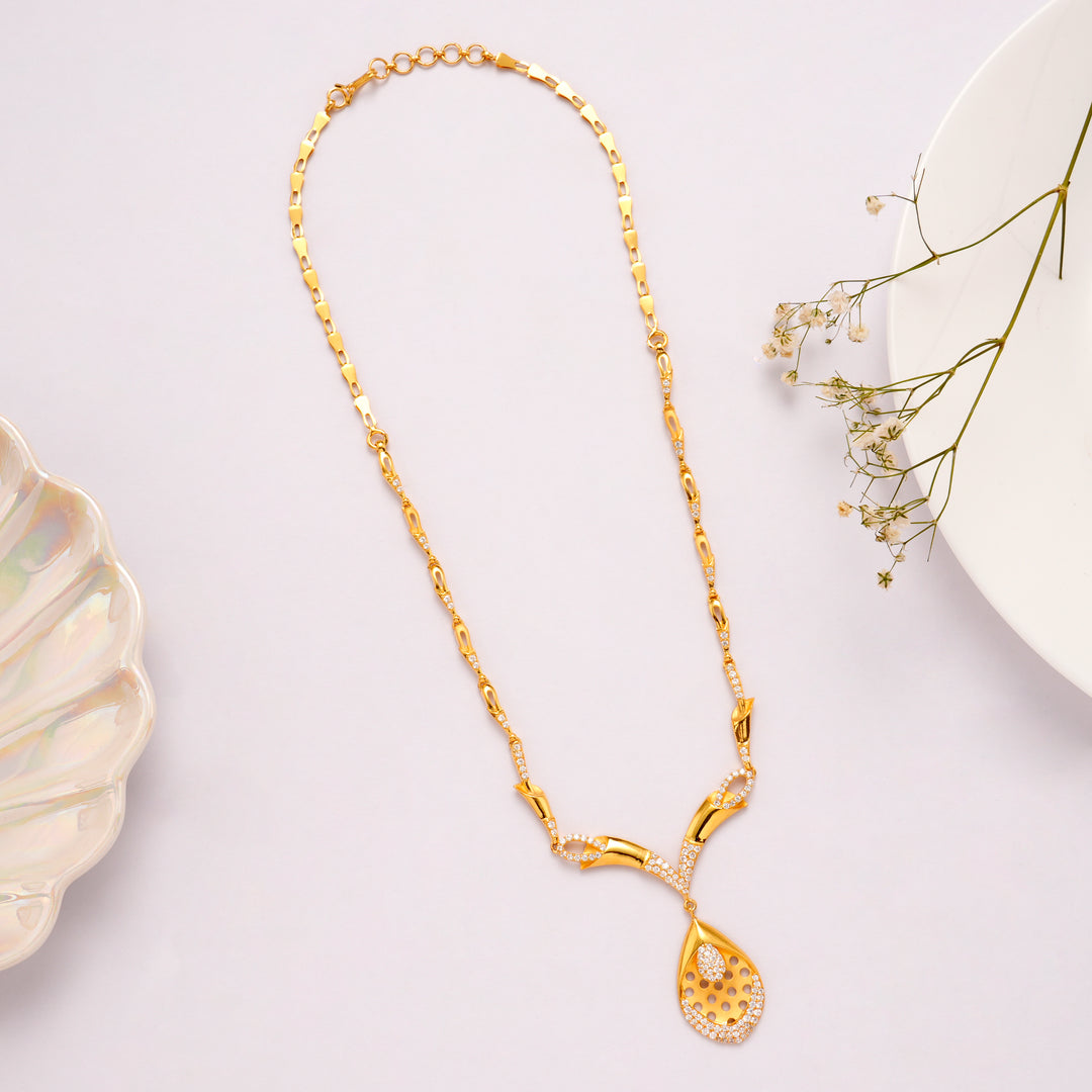 Classic Leaf Shape Golden Necklace Set