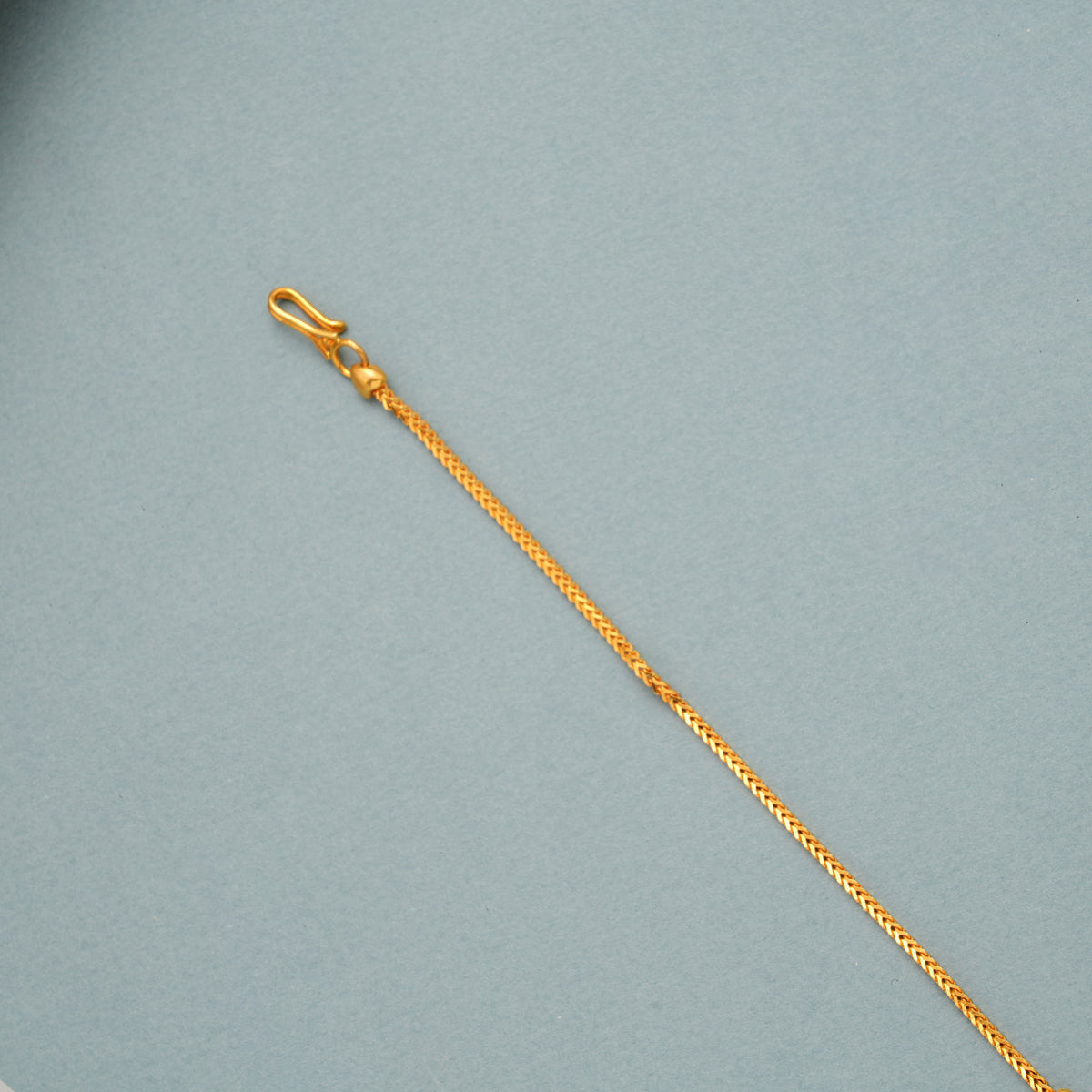Vintage Style Blue Stone Floral Gold Tikka