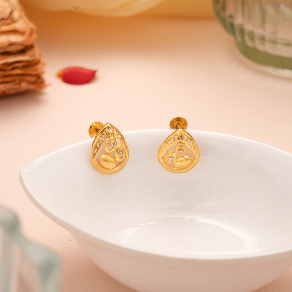 Plain Teardrop and Stone Gold Stud