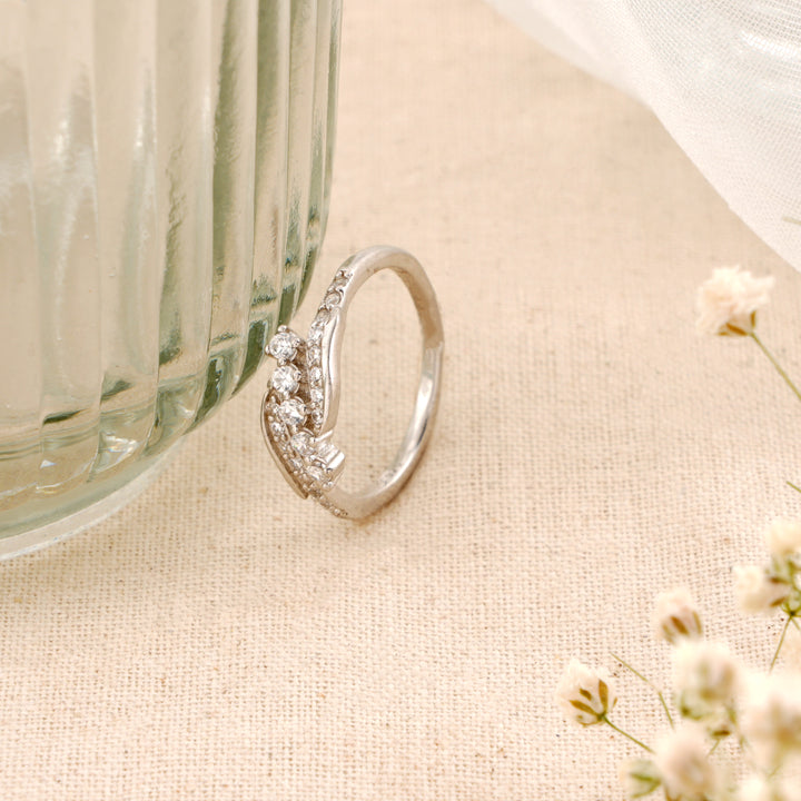 Fashion White Stone Design Ring