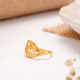 Stunning Open Leaf Golden Ring