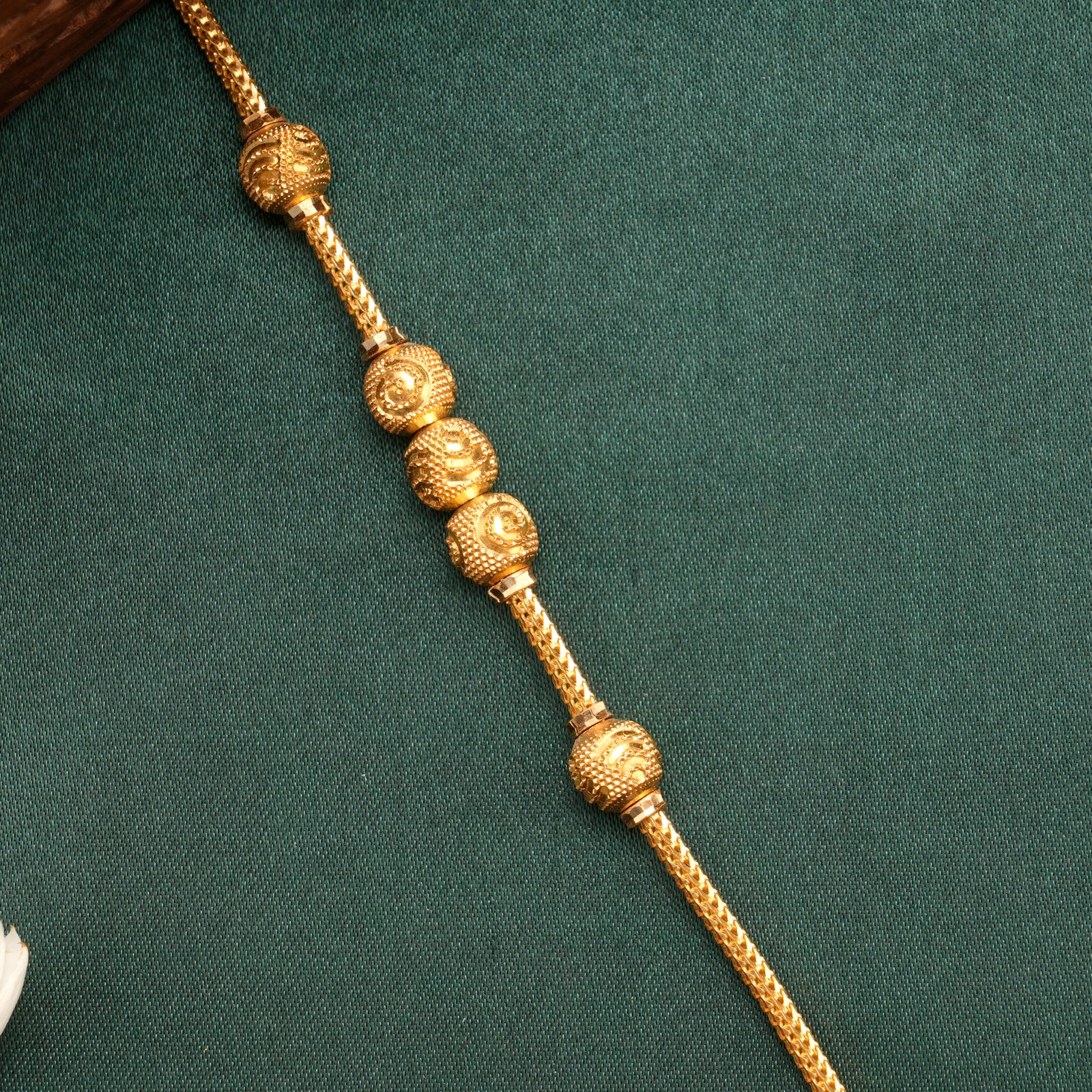Classic Ball Cut Mugappu Gold Chain