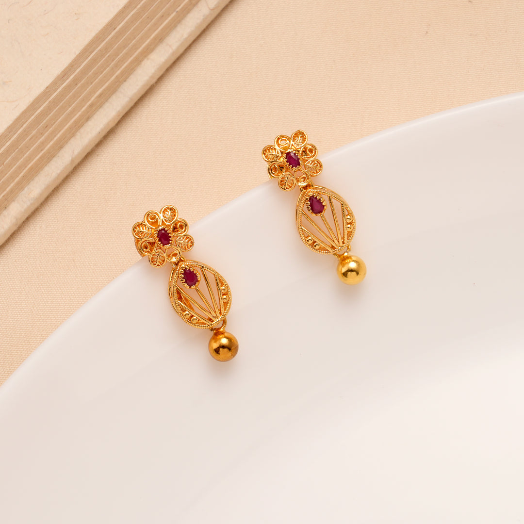 Lakshmi Temple Pendant Golden Necklace Set
