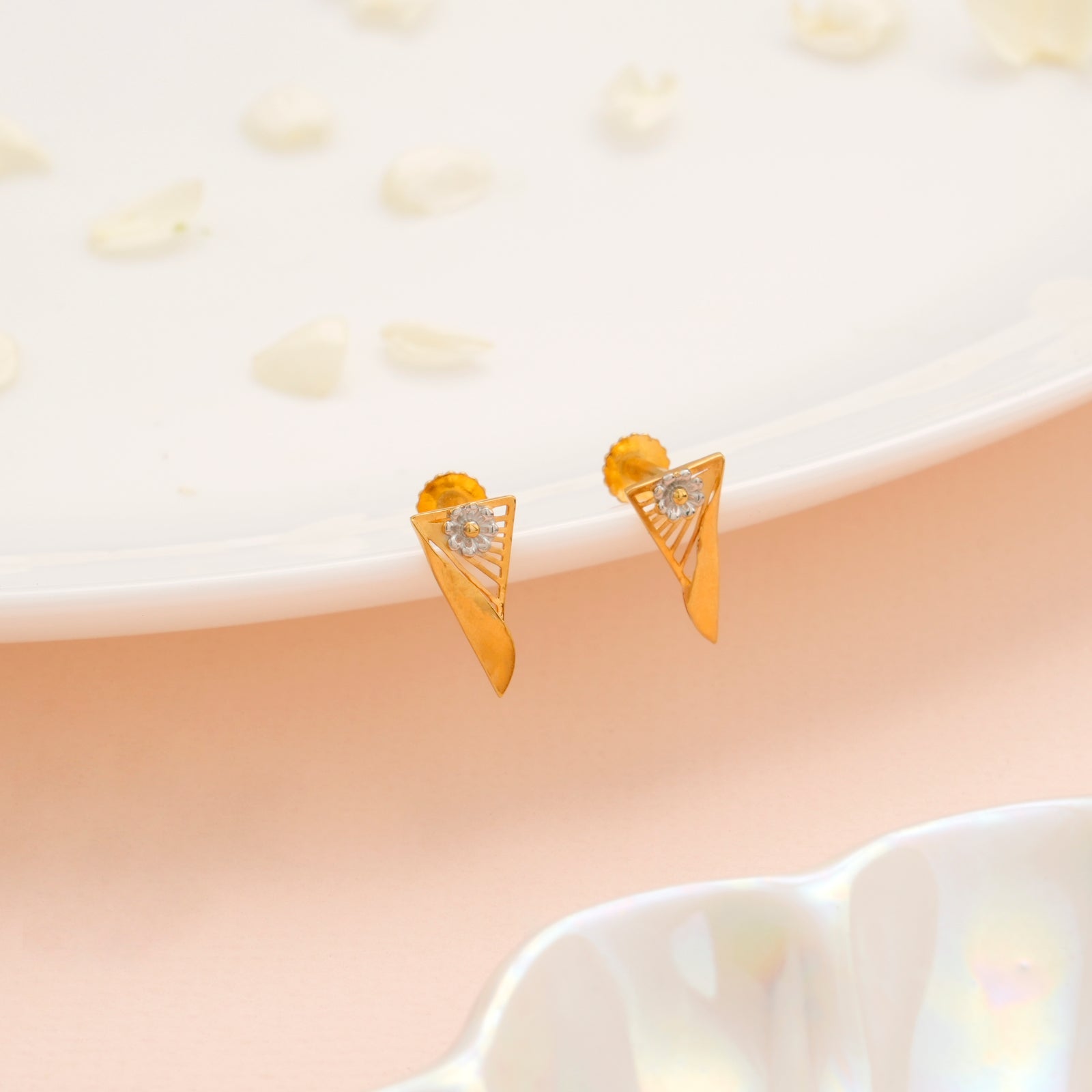 Minimal Triangle Gold Stud