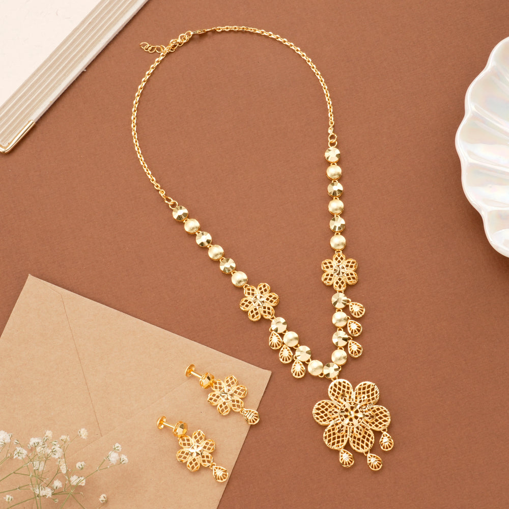 Classic Floral Leaf Golden Drops Necklace Set