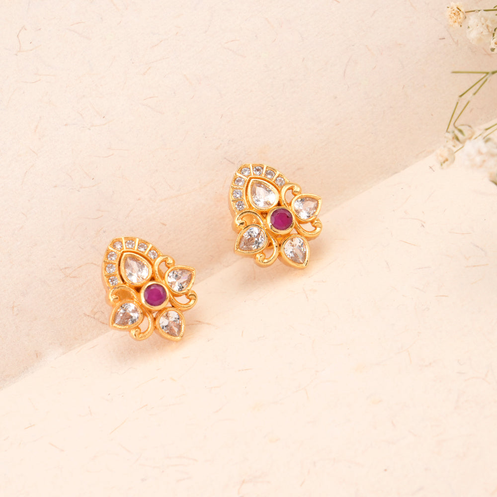 Royal Ruby with White Stones Kundan Stud