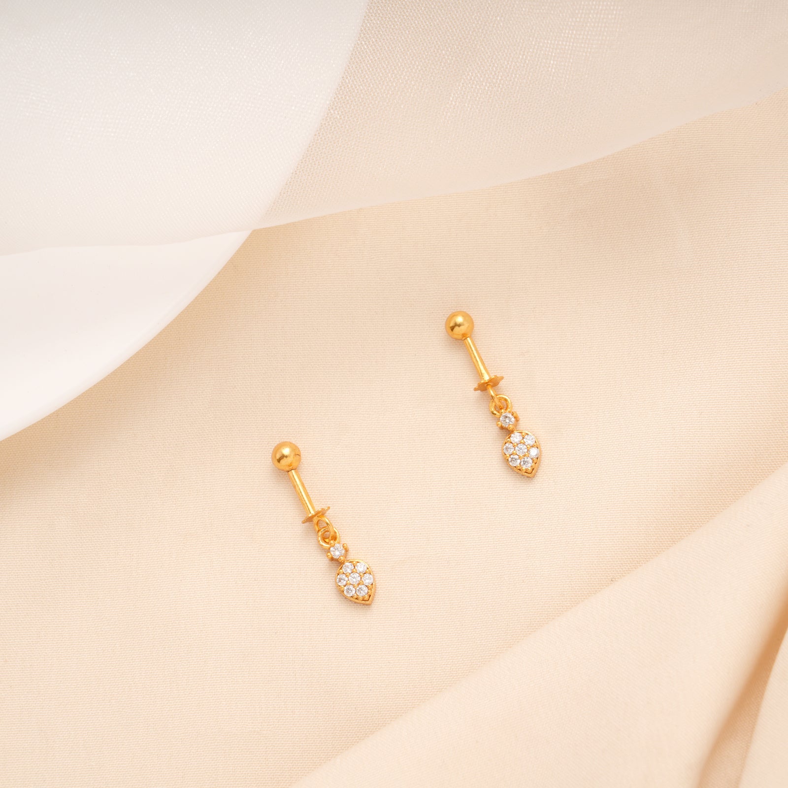 Regal Tear Drop With White Stone Golden Koppu