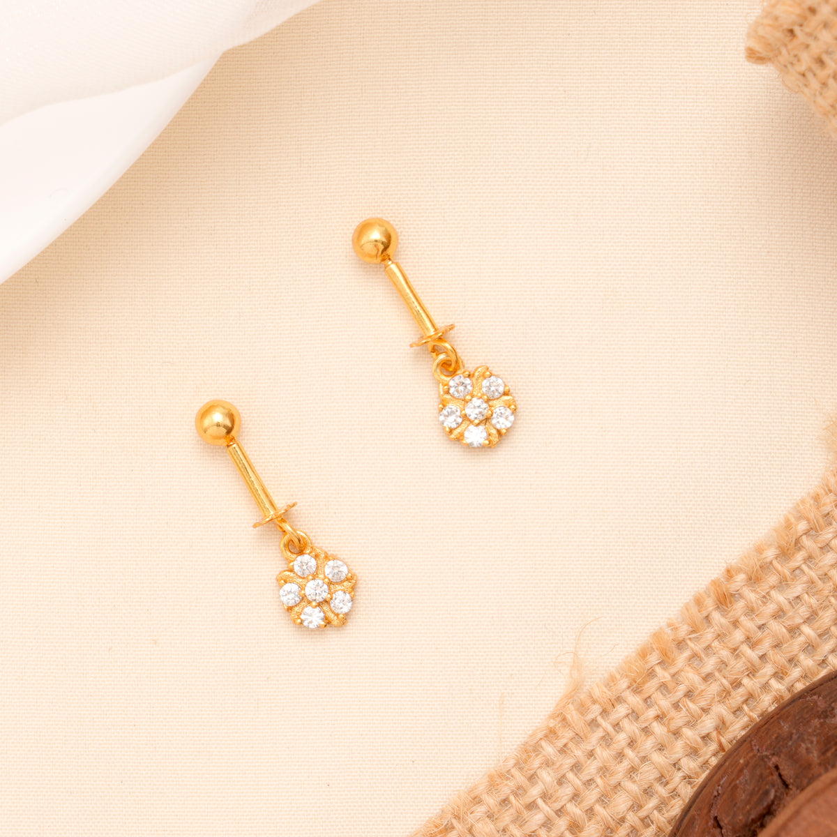 Sparkling Flower Pattern Golden Koppu Earring