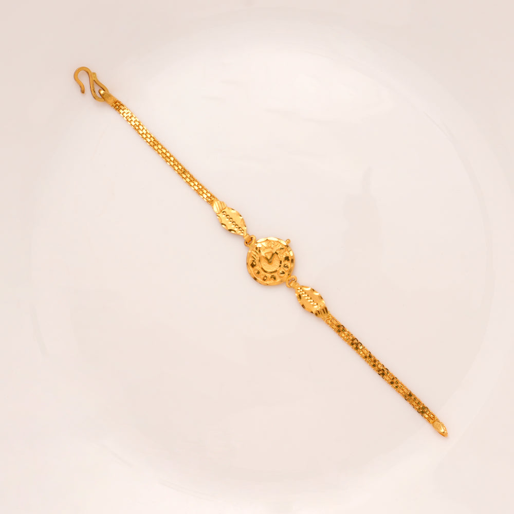 Elegant Watch Design Gold Bracelet