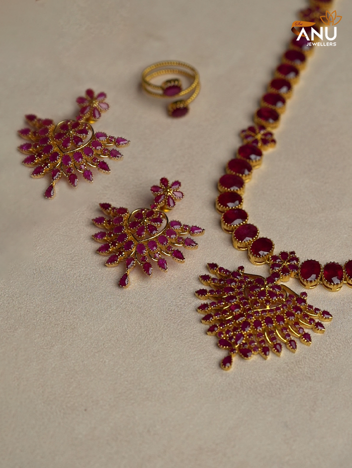 Blossom Ruby Heritage Gold Set