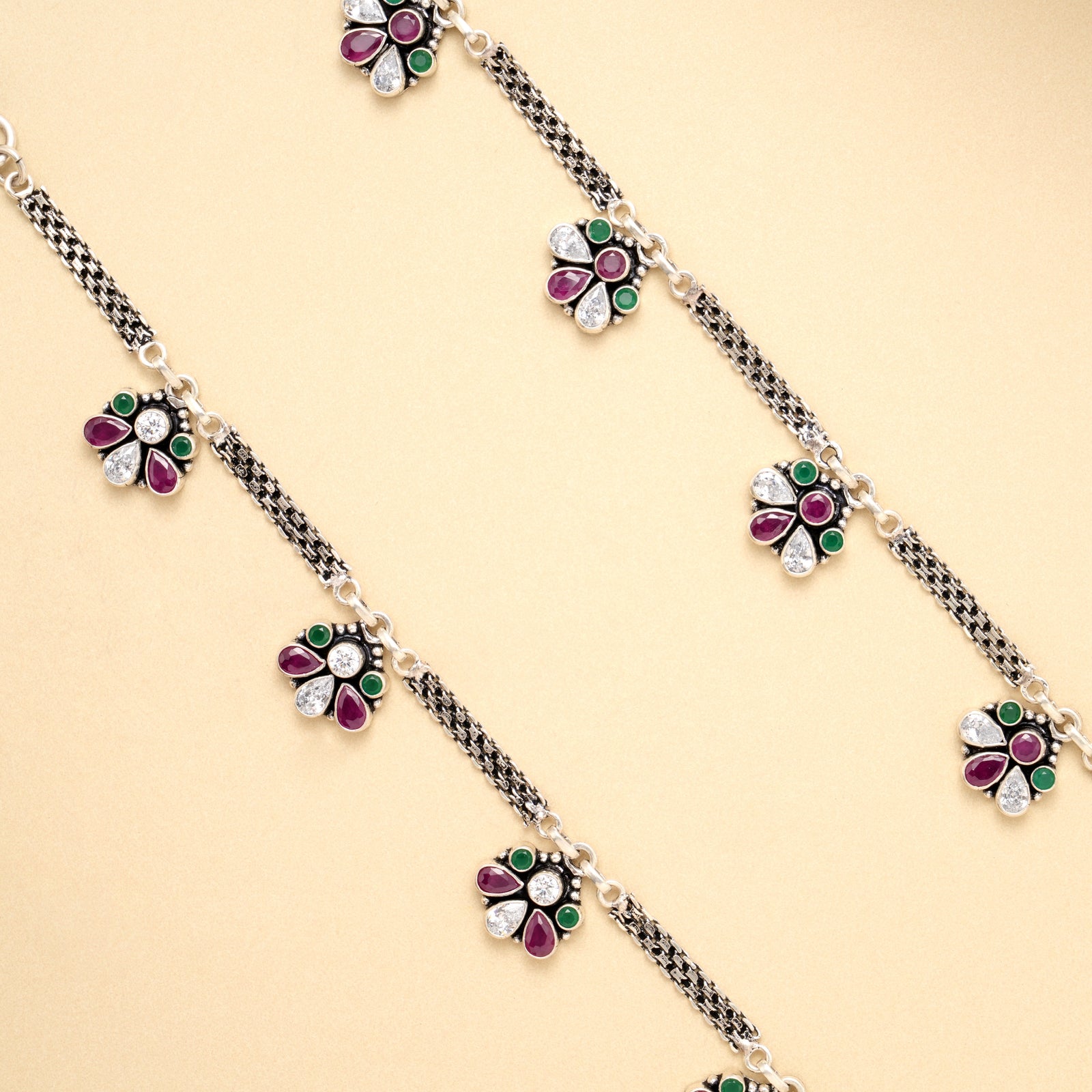 Elegant Vintage Glow Antique Silver Anklet