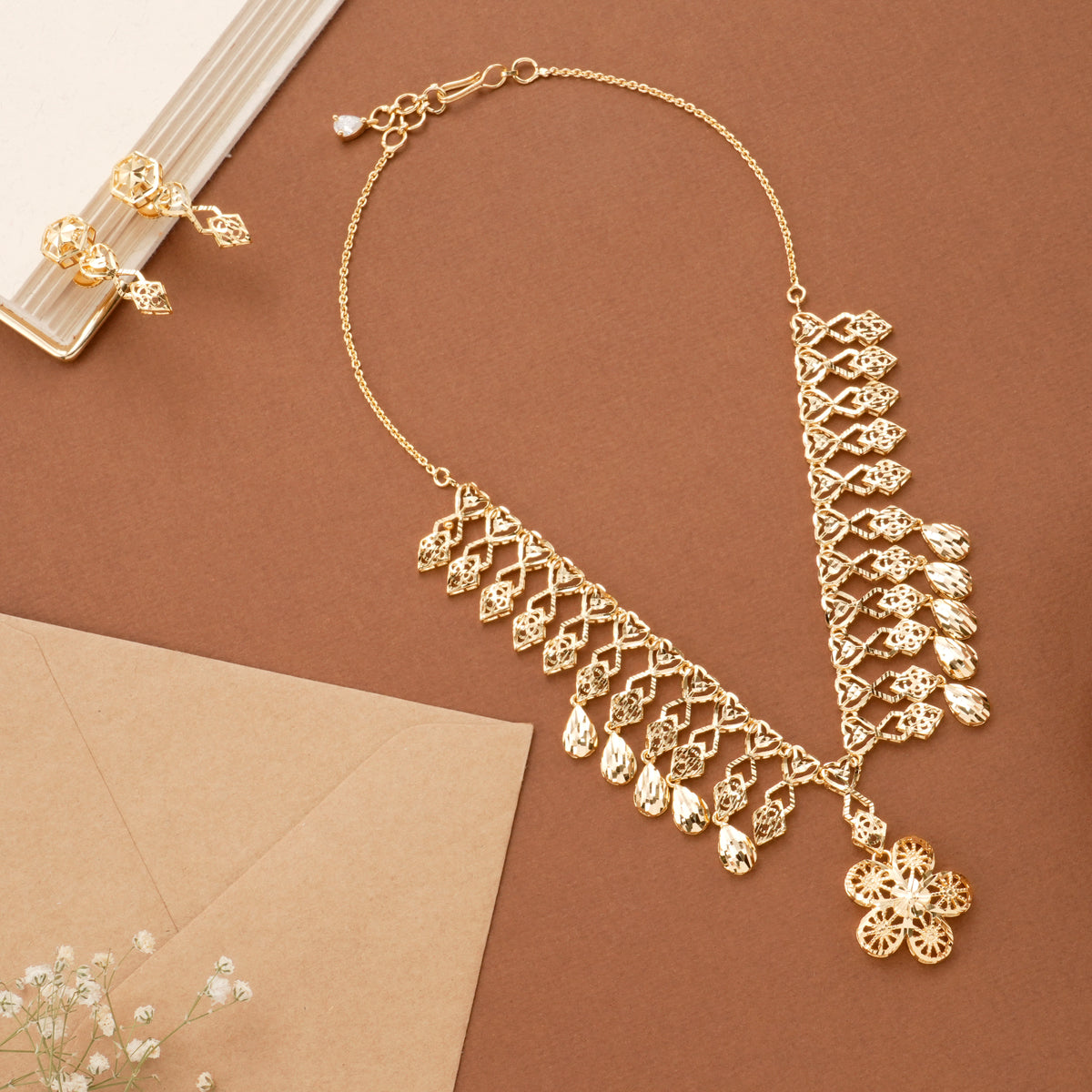 Heart Shape Flower Design Golden Necklace Set