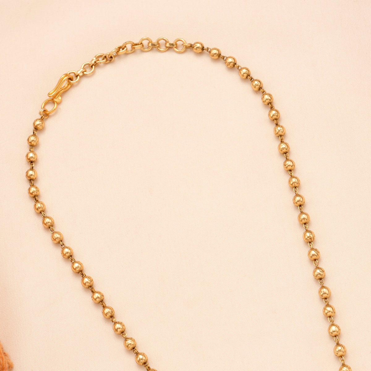 Antique Circle Flower Pendant Golden Long Necklace Set